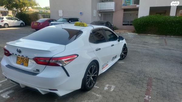 טויוטה קאמרי SE הייבריד אוט' 5 דל' 2.5 (208 כ''ס) ק2 בנזין 2021 למכירה בנתניה