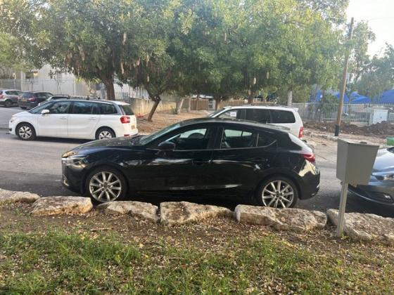 מאזדה i Comfort הצ'בק אוט' 1.5 (120 כ"ס) בנזין 2018 למכירה בתל אביב יפו