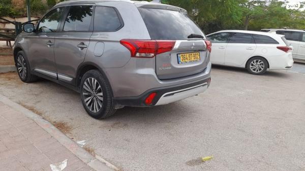 מיצובישי אאוטלנדר Instyle אוט' 7 מק' 2.0 (150 כ"ס) בנזין 2021 למכירה במצפה יריחו