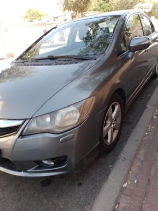 הונדה סיוויק סדאן החדשה Executive אוט' 1.8 (140 כ''ס) בנזין 2010 למכירה בפתח תקווה