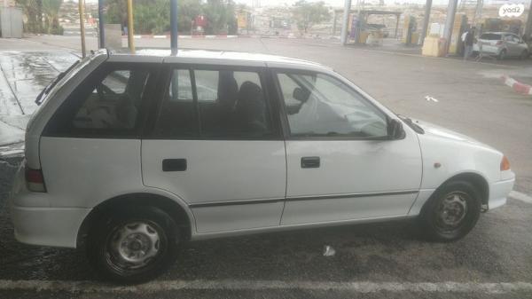 סוזוקי סוויפט GLX אוט' 1.3 (85 כ''ס) [2001-2003] בנזין 2001 למכירה בפתח תקווה