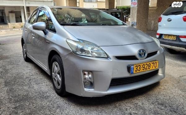 טויוטה פריוס GLI הייבריד אוט' 1.8 (99 כ"ס) בנזין 2010 למכירה באלעד