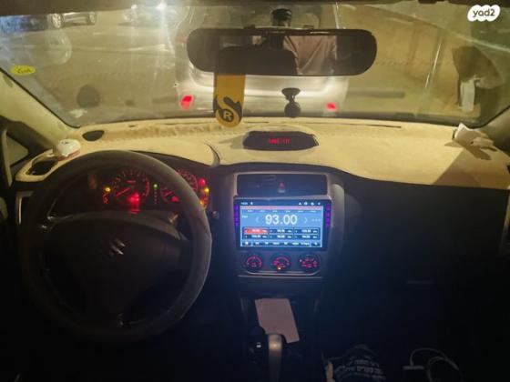 סוזוקי ליאנה GLX סדאן אוט' 1.6 (107 כ''ס) בנזין 2004 למכירה בפתח תקווה