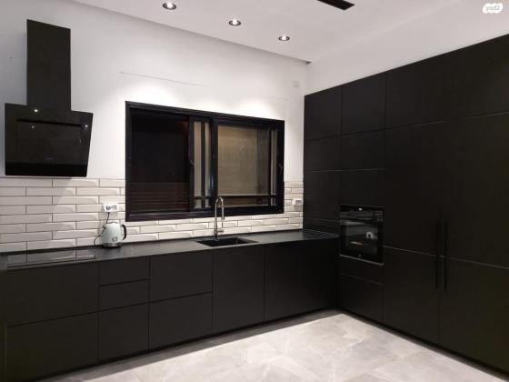 שדרות הצנחנים 9 (נחל בקע)