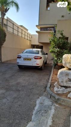 רנו פלואנס Comfort אוט' 1.6 (115 כ"ס) בנזין 2014 למכירה בנתניה