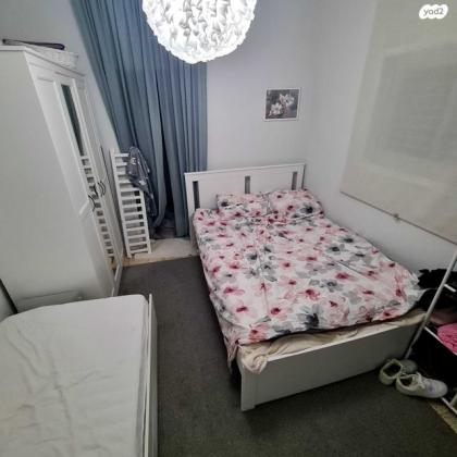 הברון הירש 15 (אברמוביץ')