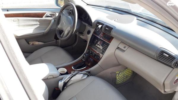 מרצדס C-Class C230 Luxury אוט' 2.5 (204 כ''ס) בנזין 2006 למכירה באדם - גבע בנימין