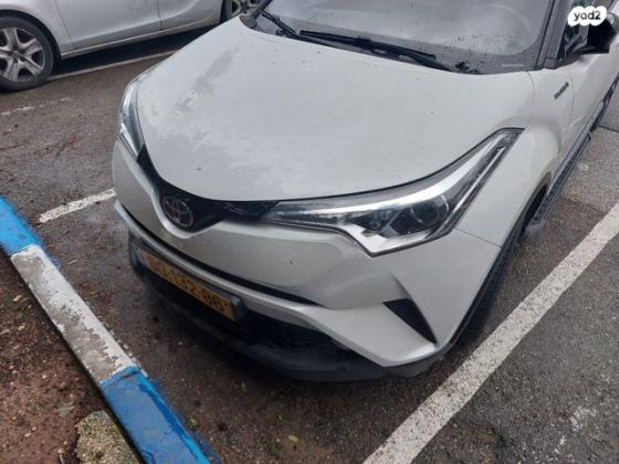 טויוטה C-HR Chic הייבריד אוט' 1.8 (98 כ"ס) בנזין 2017 למכירה בירושלים