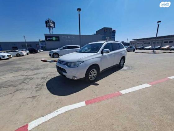 מיצובישי אאוטלנדר Instyle אוט' 7 מק' 2.0 (150 כ"ס) בנזין 2013 למכירה בנתניה