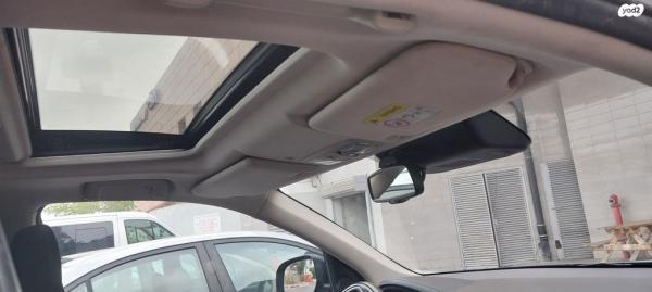 מיצובישי אאוטלנדר Instyle אוט' 7 מק' 2.0 (150 כ"ס) בנזין 2019 למכירה בחדרה