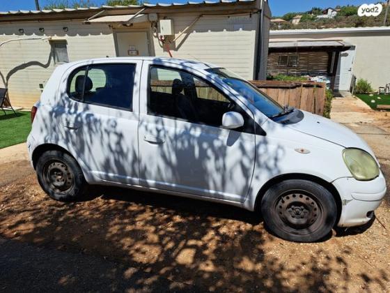 טויוטה יאריס Sol אוט' 1.3 (87 כ''ס) בנזין 2005 למכירה באלקנה