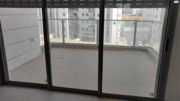 אסתר המלכה 18