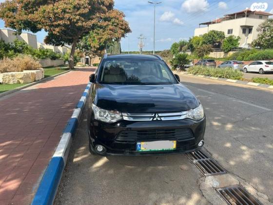 מיצובישי אאוטלנדר Instyle אוט' 7 מק' 2.0 (150 כ"ס) בנזין 2014 למכירה בתל מונד