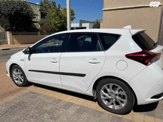 טויוטה אוריס הייבריד TSS הייבריד אוט' 1.8 (99 כ"ס) בנזין 2017 למכירה בפרדס חנה כרכור