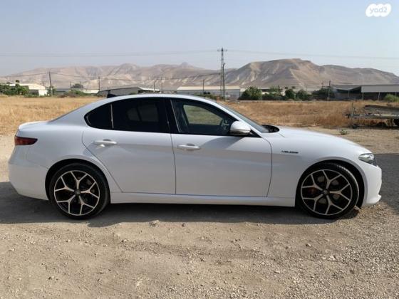 אלפא רומיאו ג'וליה Veloce RWD אוט' 2.0 (280 כ''ס) בנזין 2021 למכירה בפצאל