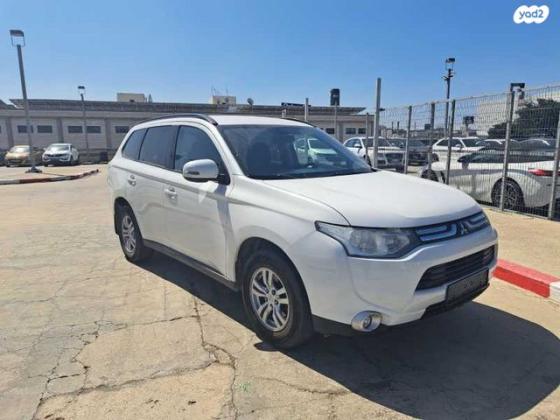 מיצובישי אאוטלנדר Instyle אוט' 7 מק' 2.0 (150 כ"ס) בנזין 2013 למכירה בנתניה