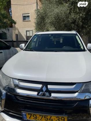 מיצובישי אאוטלנדר Instyle אוט' 7 מק' 2.0 (150 כ"ס) בנזין 2016 למכירה בנצרת