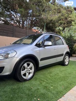 סוזוקי SX4 GLX הצ'בק אוט' 1.6 (120 כ"ס) בנזין 2013 למכירה בנס ציונה