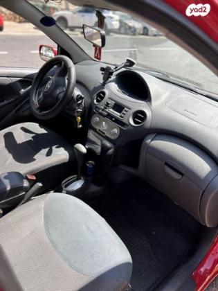 טויוטה יאריס Sol אוט' 1.3 (87 כ''ס) בנזין 2004 למכירה בחיפה