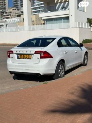 וולוו S60 T4 Kinetic אוט' 1.6 (180 כ''ס) בנזין 2014 למכירה בנתניה