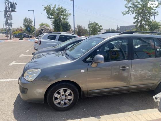 קיה קארנס LX אוט' 7 מק' 2.0 (140 כ''ס) בנזין 2010 למכירה ברחובות