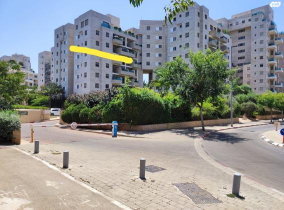 עמיחי פאגלין 8 (אזורי חן)