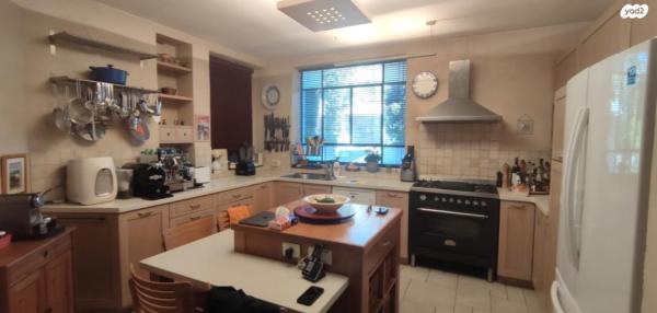 דרך כפר הדר 9 (הדר)