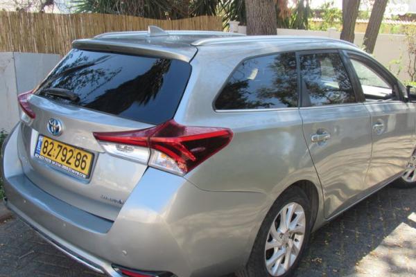 טויוטה אוריס הייבריד TS סטיישן הייבריד אוט' 1.8 (99 כ"ס) בנזין 2017 למכירה בירושלים