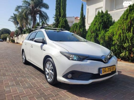 טויוטה אוריס הייבריד TS סטיישן הייבריד אוט' 1.8 (99 כ"ס) בנזין 2017 למכירה בניצני עוז