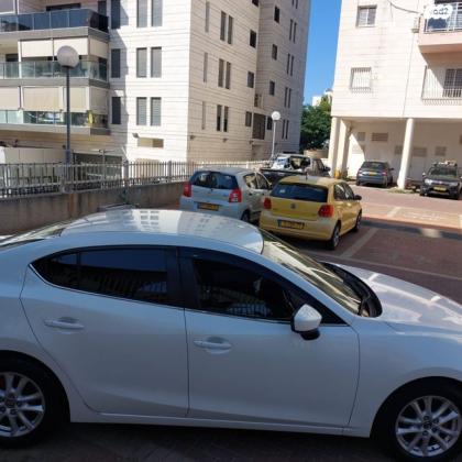 מאזדה i Active סדאן אוט' 1.5 (120 כ''ס) בנזין 2015 למכירה בתל אביב יפו