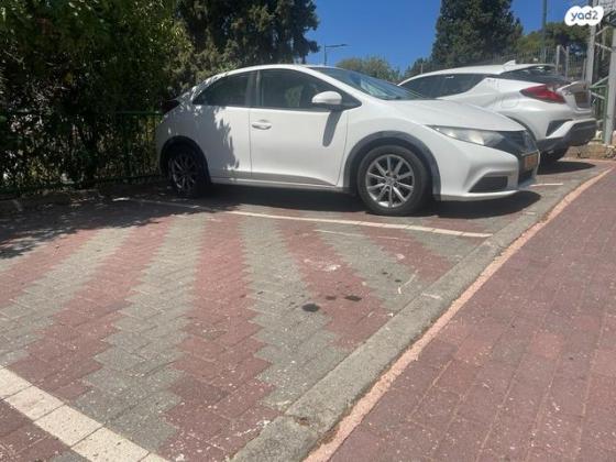 הונדה סיוויק האצ'בק החדשה Comfort אוט' 1.8 (142 כ''ס) בנזין 2014 למכירה בנשר