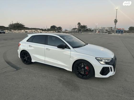 אאודי RS3 4X4 Sportback אוט' 2.5 (400 כ''ס) בנזין 2022 למכירה בתל אביב יפו