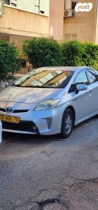טויוטה פריוס GLI הייבריד אוט' 1.8 (99 כ"ס) בנזין 2012 למכירה ברמת גן