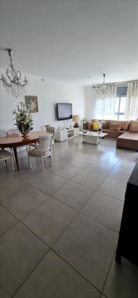 דירה 5 חדרים למכירה בנתניה | שדרות לנטוס | מזרח נתניה