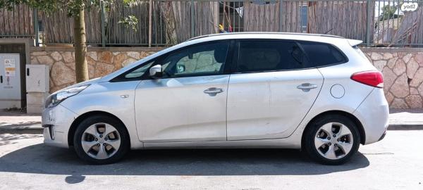 קיה קארנס EX אוט' 7 מק' 2.0 (165 כ''ס) בנזין 2013 למכירה בירושלים