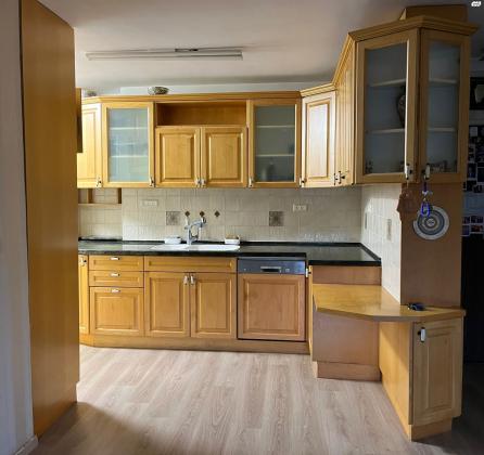 אבא אחימאיר 18 (קריית מנחם בגין)