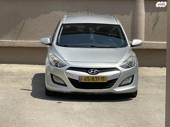 יונדאי i30 Inspire סטיישן אוט' 1.6 (135 כ"ס) בנזין 2013 למכירה באעבלין