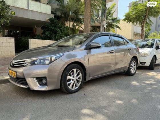 טויוטה קורולה Sun אוט' 1.6 (132 כ"ס) בנזין 2015 למכירה בפתח תקווה