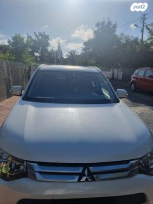 מיצובישי אאוטלנדר Instyle אוט' 7 מק' 2.0 (150 כ"ס) בנזין 2015 למכירה בקרית אונו