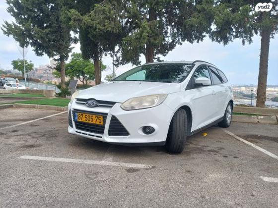 פורד פוקוס Trend סטיישן אוט' 1.6 (125 כ''ס) בנזין 2013 למכירה בנשר