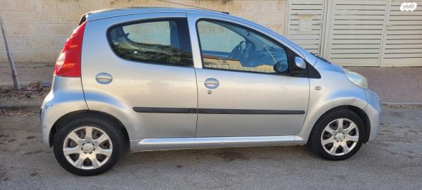 פיג'ו 107 Trendy ידני 1.0 (70 כ''ס) בנזין 2012 למכירה בירוחם