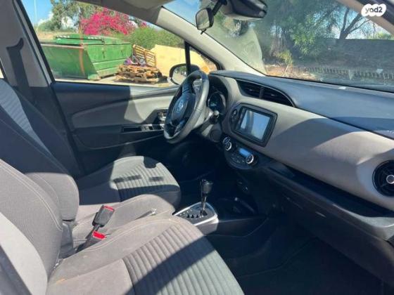 טויוטה יאריס הייבריד Style אוט' 1.5 (73 כ"ס) בנזין 2020 למכירה באשדוד