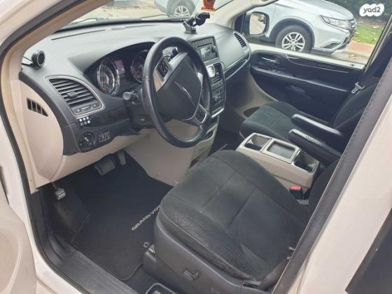 קרייזלר גראנד וויאג'ר Touring אוט' 7 מק' 3.6 (279 כ''ס) בנזין 2011 למכירה בקדימה צורן