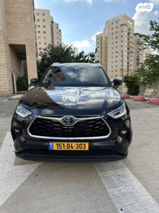 טויוטה היילנדר 4X4 E-Xclusive הייבריד אוט' 7 מק' 2.5 (190 כ''ס) בנזין 2022 למכירה בחולון