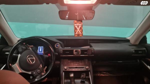 לקסוס IS300h Luxury SR הייבריד אוט' 2.5 (181 כ''ס) בנזין 2019 למכירה ביהוד מונוסון