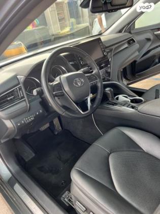 טויוטה קאמרי XLE הייבריד אוט' 2.5 (178 כ''ס) ק' 2 בנזין 2022 למכירה בניצני עוז