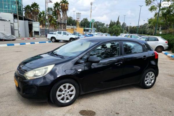 קיה ריו LX הצ'בק אוט' 1.4 (109 כ''ס) בנזין 2014 למכירה בנתניה