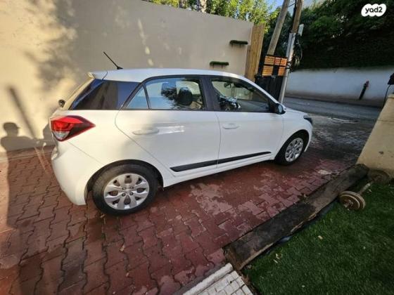 יונדאי i20 Inspire אוט' 1.4 (100 כ''ס) [2015 ואילך] בנזין 2017 למכירה בהרצליה