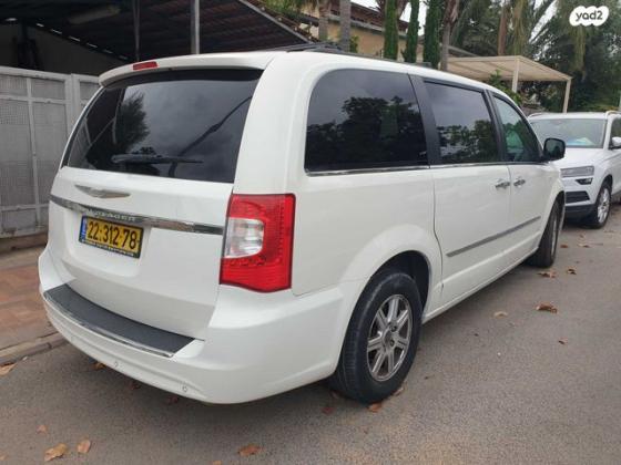 קרייזלר גראנד וויאג'ר Touring אוט' 7 מק' 3.6 (279 כ''ס) בנזין 2011 למכירה בקדימה צורן