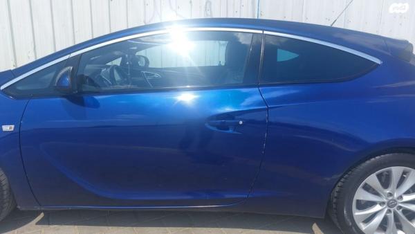 אופל אסטרה GTC Sport קופה אוט' 1.4 (140 כ"ס) בנזין 2014 למכירה בג'לג'וליה